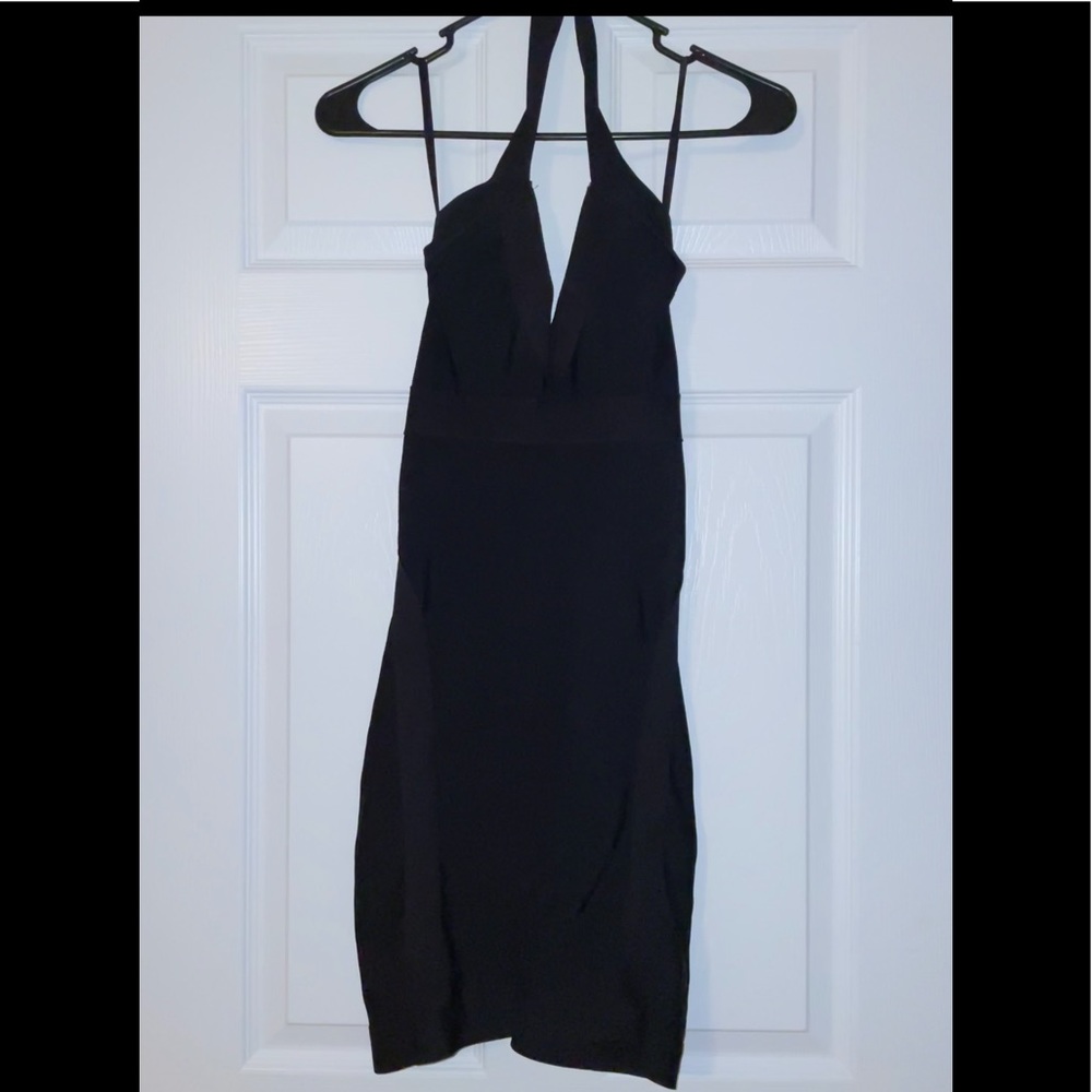 Mini halter body con